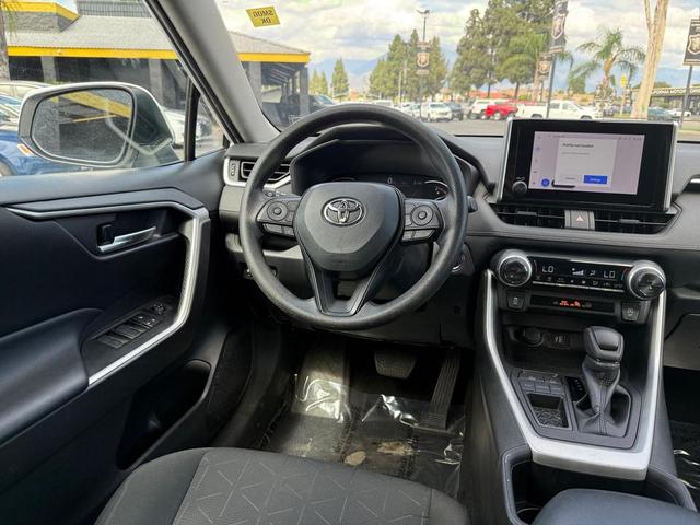 Photo of 2023 Ice Cap Toyota RAV4
