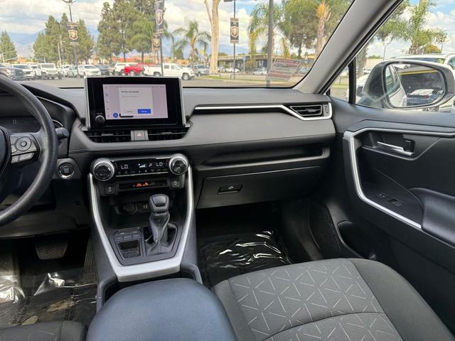 Photo of 2023 Ice Cap Toyota RAV4
