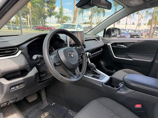 Photo of 2023 Ice Cap Toyota RAV4