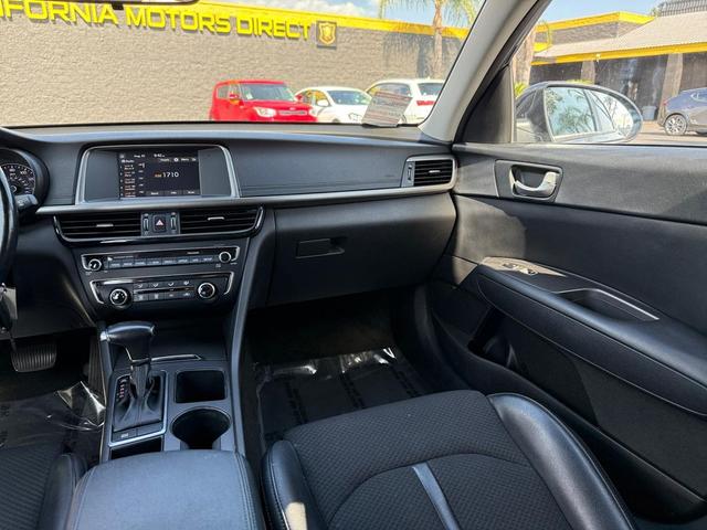Photo of 2018 Platinum Graphite Kia Optima