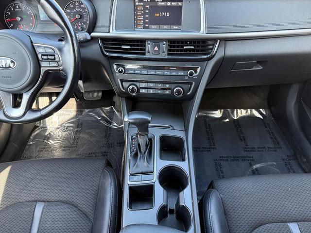 Photo of 2018 Platinum Graphite Kia Optima