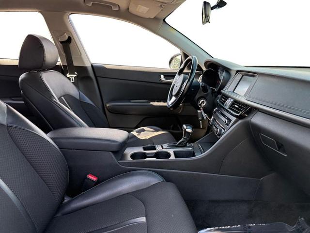 Photo of 2018 Platinum Graphite Kia Optima