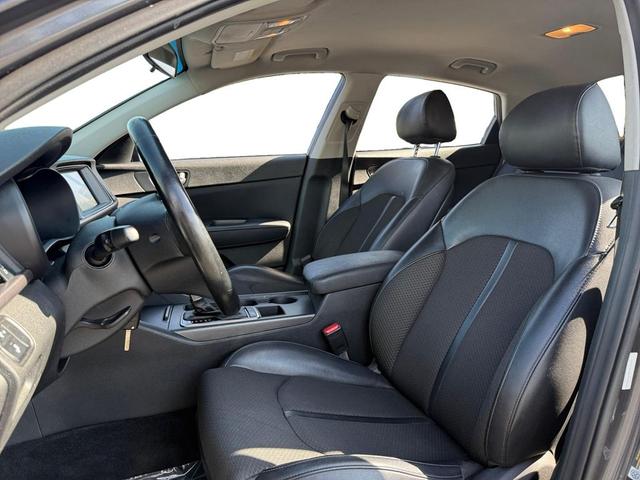 Photo of 2018 Platinum Graphite Kia Optima