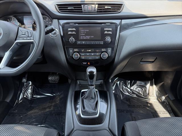 Photo of 2018 Magnetic Black Nissan Rogue Sport