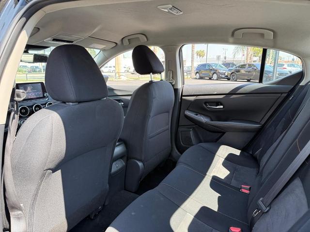 Photo of 2022 Super Black Nissan Sentra