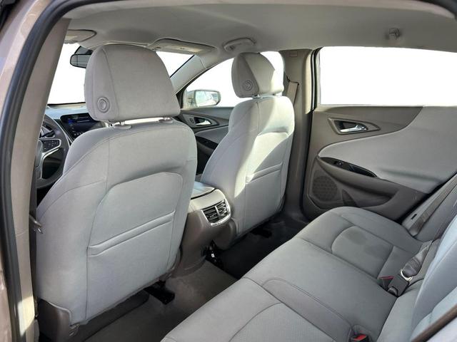 Photo of 2022 Mineral Gray Metallic Chevrolet Malibu