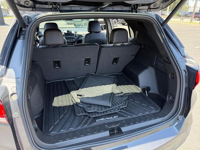 Photo of 2022 Iron Gray Metallic Chevrolet Equinox