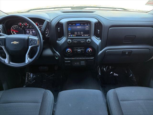 Photo of 2019 Black Chevrolet Silverado 1500