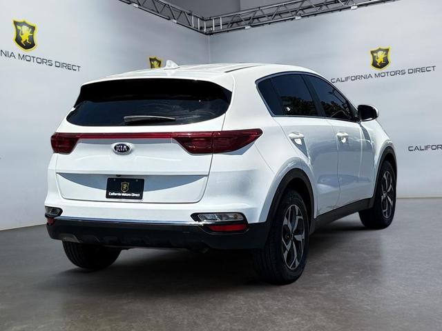 Photo of 2022 Snow White Pearl Kia Sportage