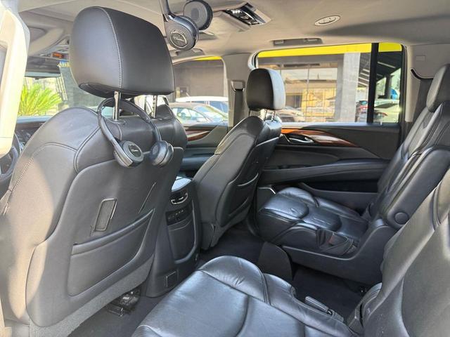 Photo of 2019 Crystal White Tricoat Cadillac Escalade ESV