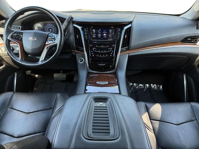 Photo of 2019 Crystal White Tricoat Cadillac Escalade ESV