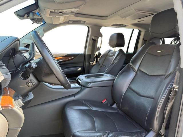 Photo of 2019 Crystal White Tricoat Cadillac Escalade ESV