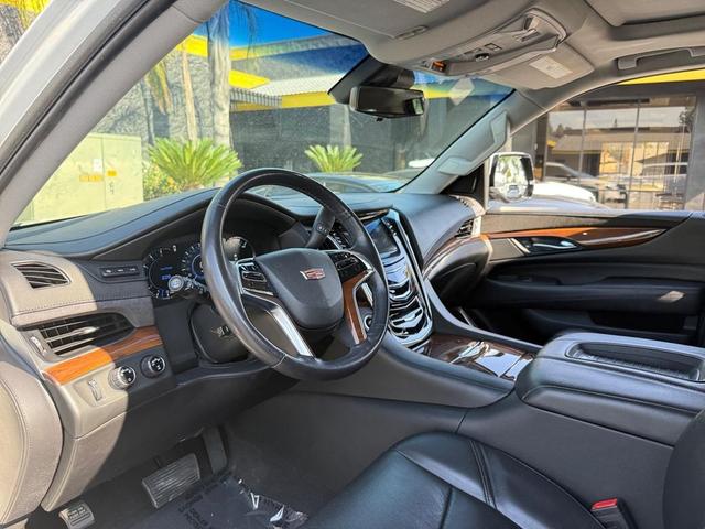 Photo of 2019 Crystal White Tricoat Cadillac Escalade ESV