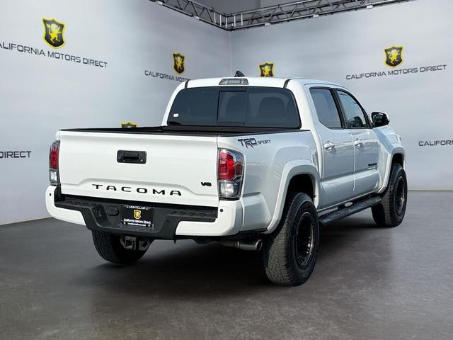 Photo of 2021 Super White Toyota Tacoma