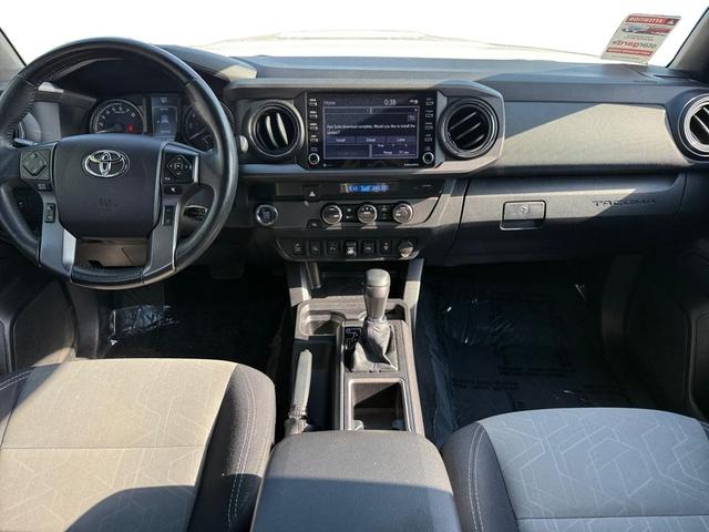 Photo of 2021 Super White Toyota Tacoma