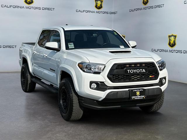 Photo of 2021 Super White Toyota Tacoma