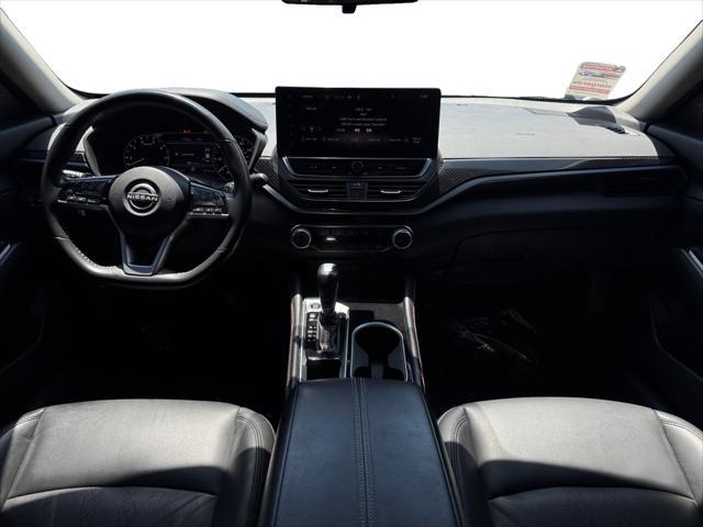 Photo of 2023 Super Black Nissan Altima