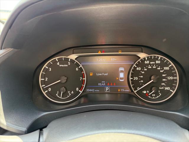 Photo of 2023 Super Black Nissan Altima