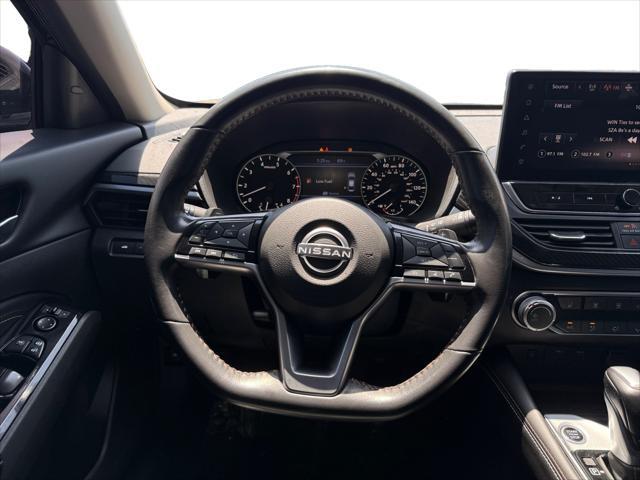 Photo of 2023 Super Black Nissan Altima