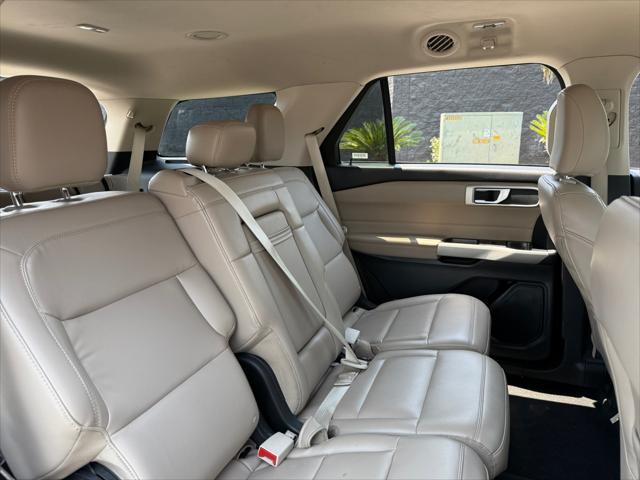 Photo of 2023 AGATE BLACK METALLIC Ford Explorer