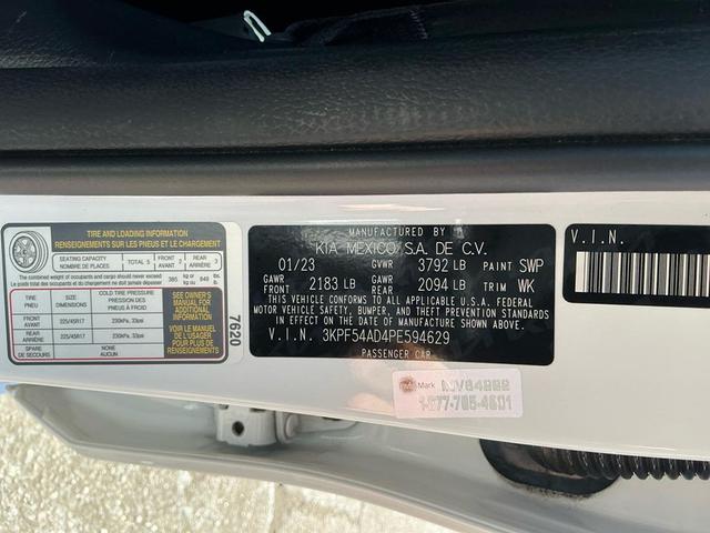 Photo of 2023 Snow White Pearl Kia Forte
