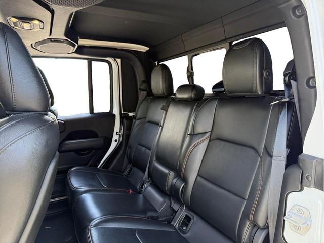Photo of 2022 Bright White Clearcoat Jeep Gladiator