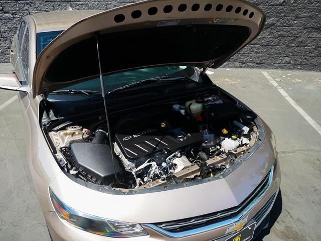 Photo of 2018 Sandy Ridge Metallic Chevrolet Malibu Hybrid