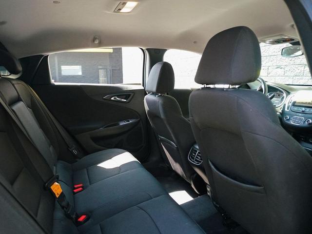 Photo of 2018 Sandy Ridge Metallic Chevrolet Malibu Hybrid