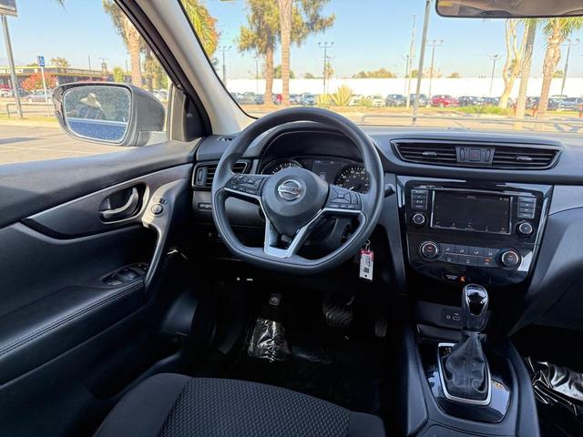 Photo of 2020 Gun Metallic Nissan Rogue Sport