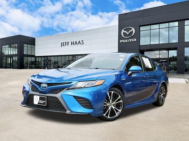 2020 Toyota Camry Hybrid