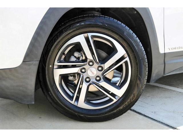 Photo of 2021 White Frost Tri-Coat GMC Terrain