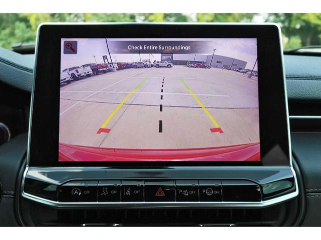 Photo of 2023 Redline Pearlcoat Jeep Compass