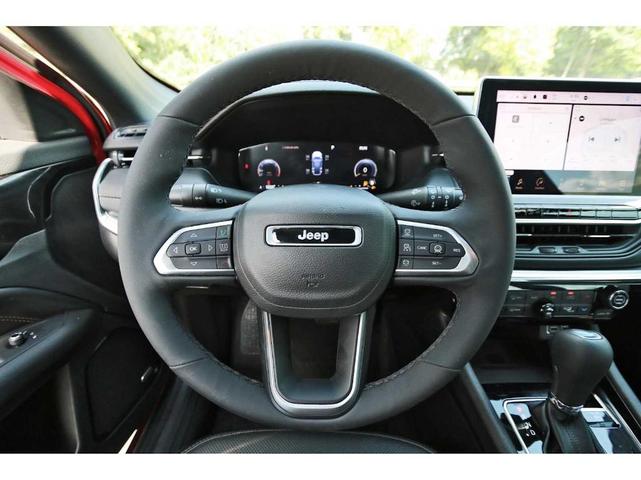 Photo of 2023 Redline Pearlcoat Jeep Compass