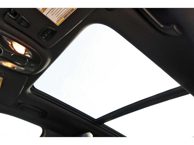 Photo of 2023 Redline Pearlcoat Jeep Compass
