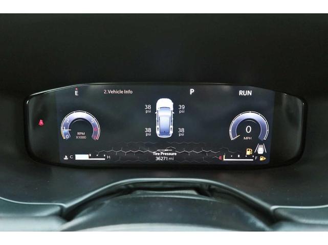 Photo of 2023 Redline Pearlcoat Jeep Compass