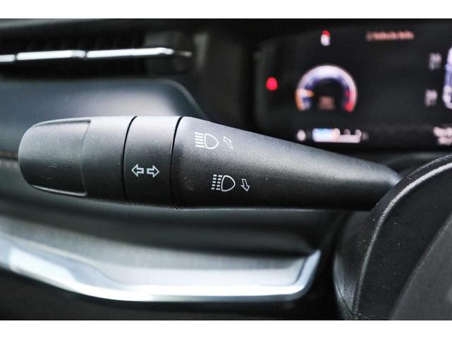 Photo of 2023 Redline Pearlcoat Jeep Compass