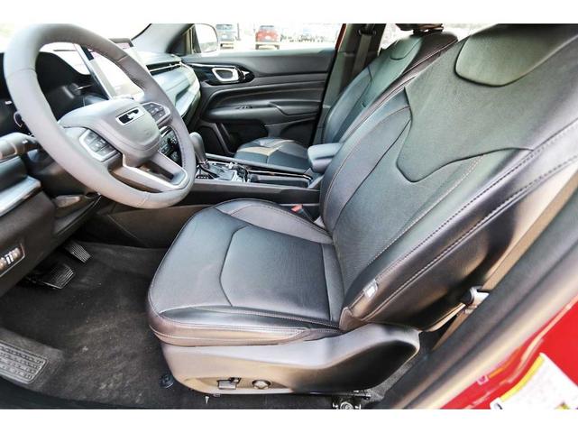 Photo of 2023 Redline Pearlcoat Jeep Compass