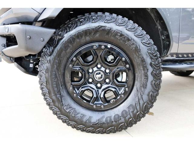 Photo of 2023 Carbonized Gray Metallic Ford Bronco