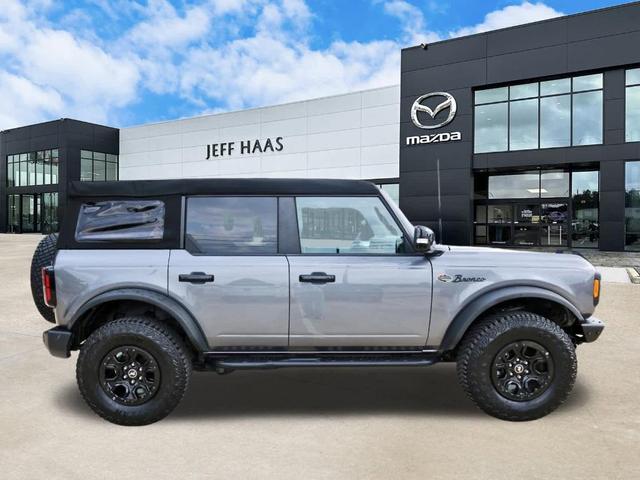 Photo of 2023 Carbonized Gray Metallic Ford Bronco