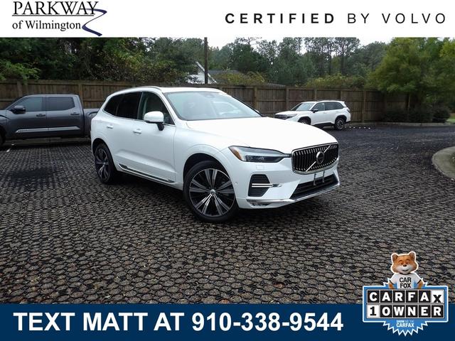 Photo of 2022 Crystal White Metallic Volvo XC60