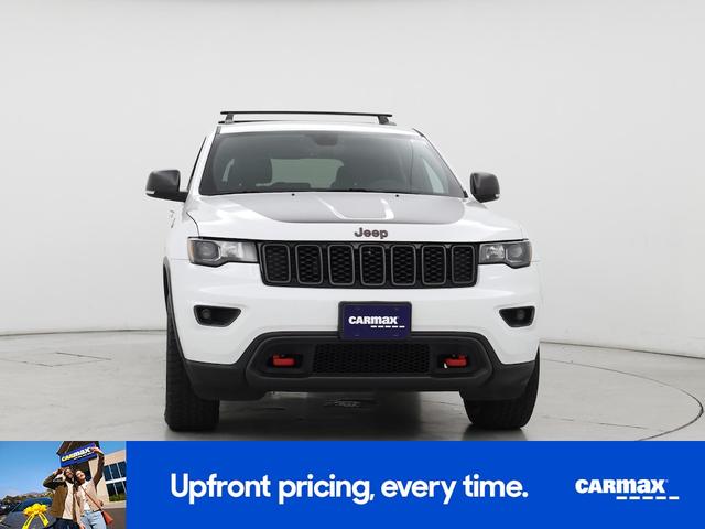 Photo of 2019 White Jeep Grand Cherokee
