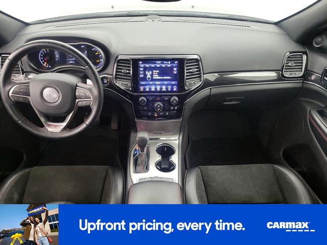 Photo of 2019 White Jeep Grand Cherokee