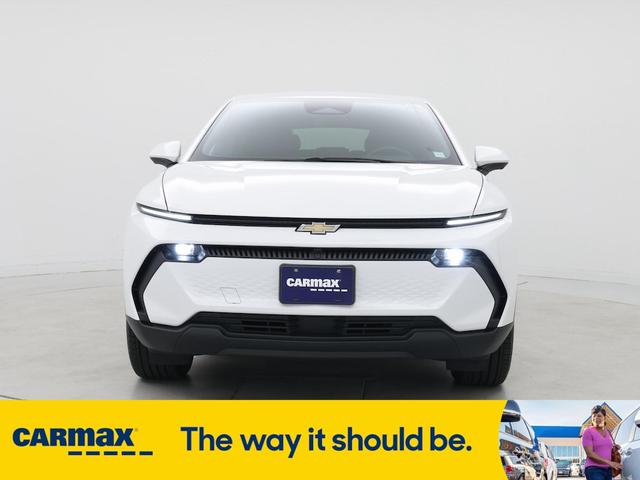 Photo of 2025 White Chevrolet Equinox EV