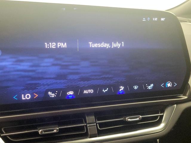 Photo of 2025 White Chevrolet Equinox EV