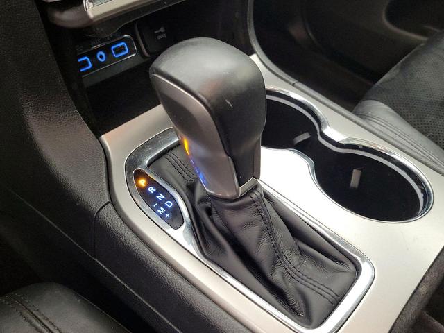 Photo of 2018 White Jeep Grand Cherokee