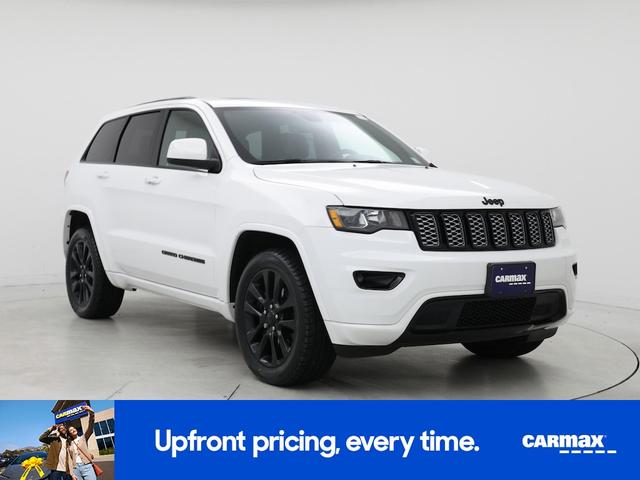 Photo of 2018 White Jeep Grand Cherokee
