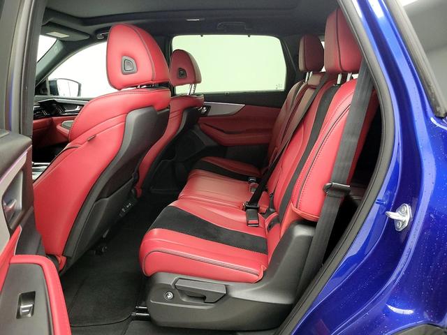 Photo of 2022 Blue Acura MDX