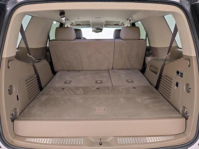 Photo of 2017 White GMC Yukon