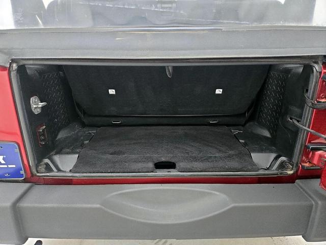 Photo of 2013 Burgundy Jeep Wrangler