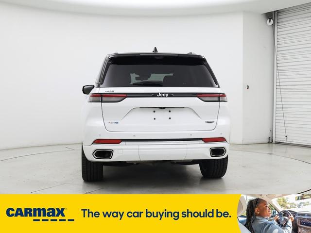 Photo of 2023 White Jeep Grand Cherokee 4xe